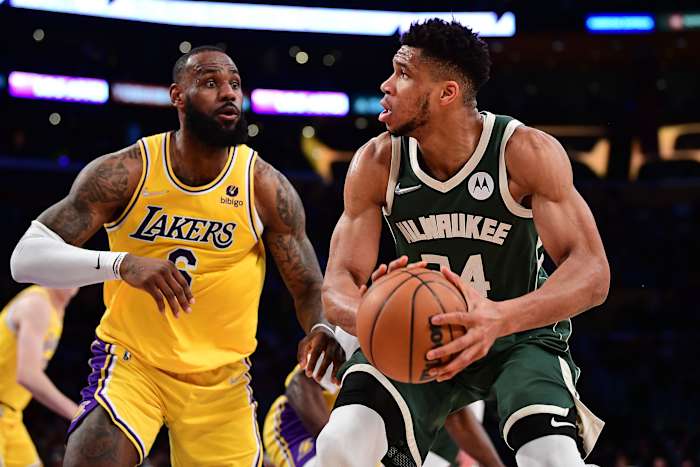 lakers, bucks, lebron, giannisUSATSI_17645795_168388647_lowres